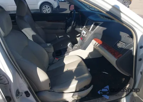 2010 Subaru Legacy 2.5I Limited из США, поврежденный, VIN 4S3BMBL69A3245386